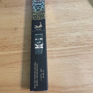 Source Unknown Black and Gold Body Wash NWOT